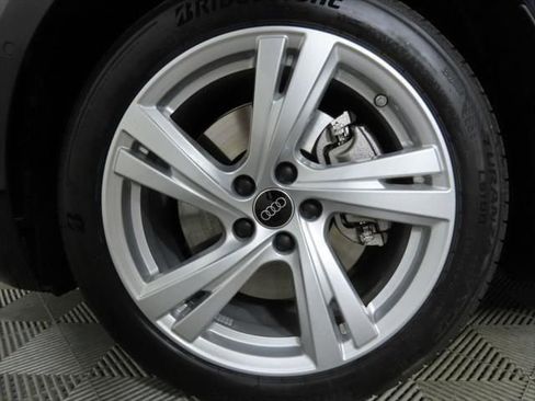 Used 2025 Audi A5 2.0T Premium image 31