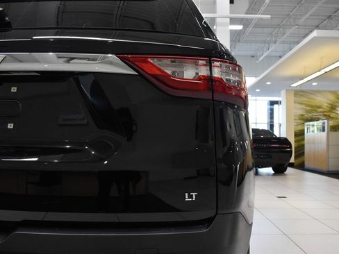 Used 2021 Chevrolet Traverse LT FWD image 15