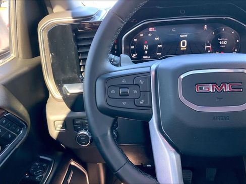 Used 2024 GMC Sierra 1500 SLT image 23