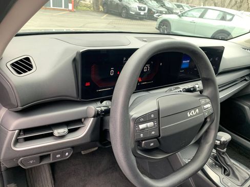 Used 2025 Kia K4 FWD image 34