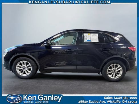 Used 2021 Ford Escape SE FWD image 2