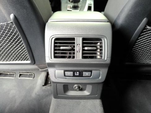 Used 2020 Audi Q5 2.0T Premium w/ Titanium Sport Package image 30