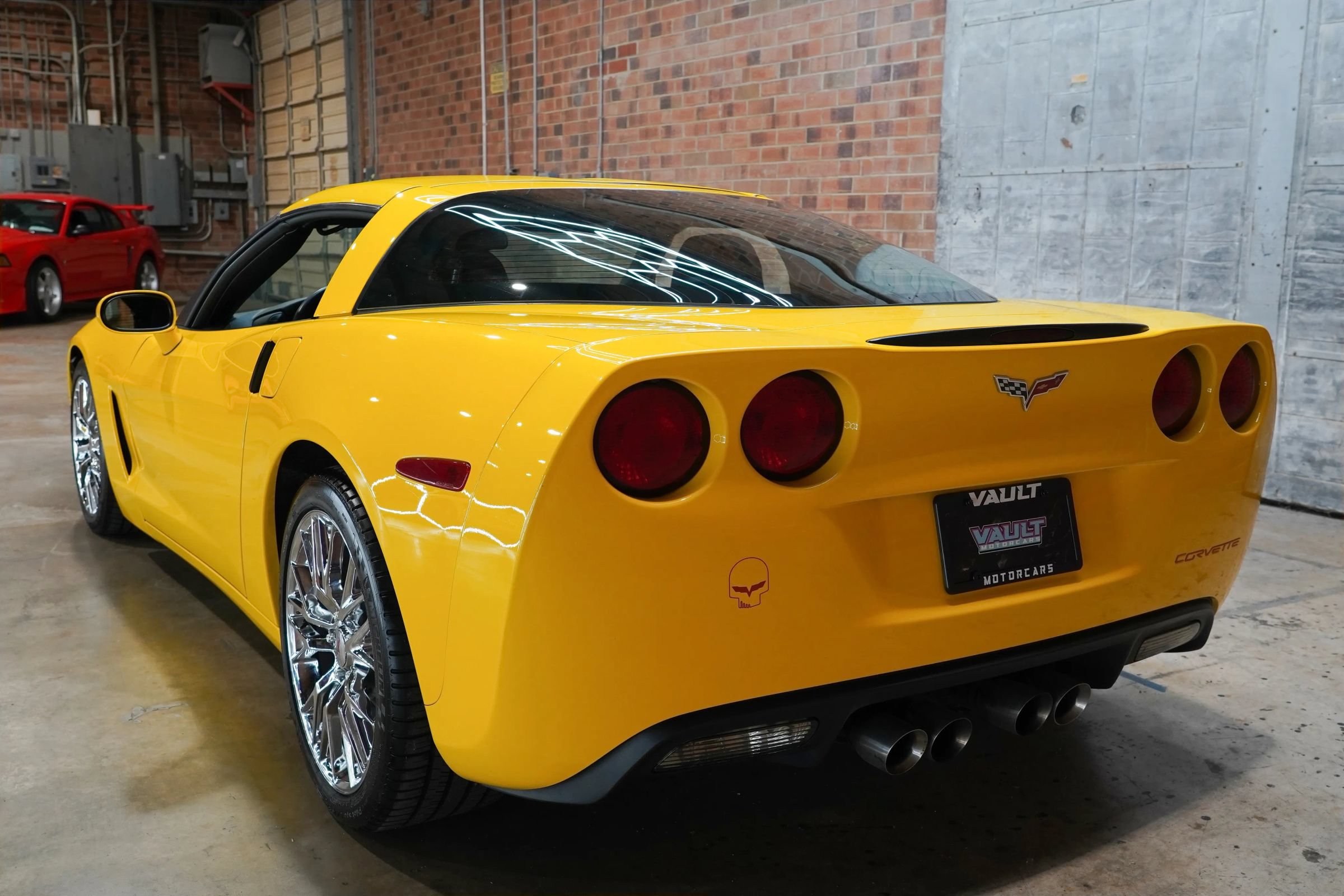 Used 2012 Chevrolet Corvette Coupe w/ Roof Package RWD image 10