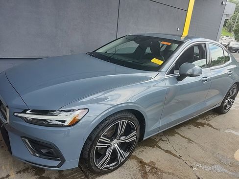 Used 2022 Volvo S60 B5 Inscription AWD/4WD image 2