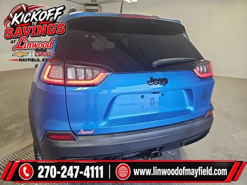 Used 2022 Jeep Cherokee Latitude AWD/4WD image 4