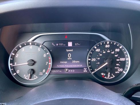 Used 2022 Nissan Titan Platinum Reserve w/ Moonroof Package AWD/4WD image 26