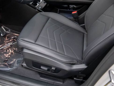 Certified 2023 BMW X1 xDrive28i w/ Convenience Package image 14