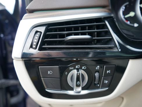 Used 2017 BMW 530i image 17