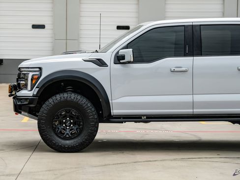 Used 2025 Ford F150 Raptor w/ Equipment Group 803A Raptor R AWD/4WD image 8