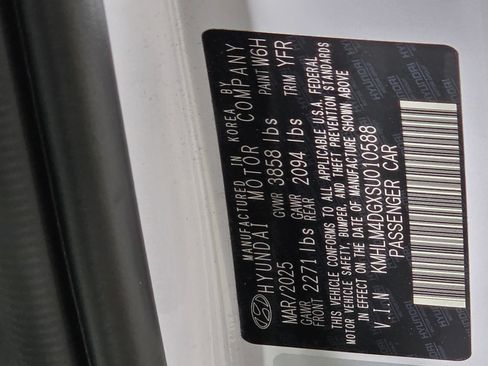Certified 2025 Hyundai Elantra Sport FWD image 22