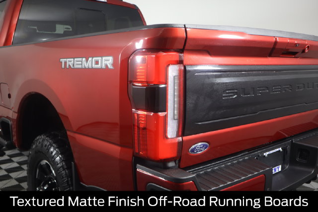 Certified 2025 Ford F250 Platinum w/ Tremor Off-Road Package AWD/4WD image 31