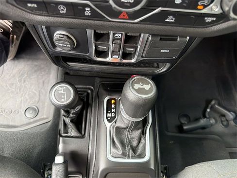 Used 2024 Jeep Wrangler Sport S image 30