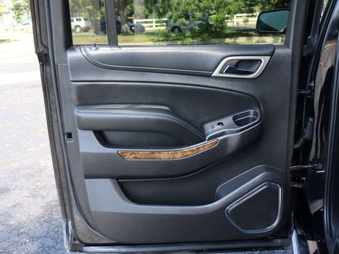 Used 2015 GMC Yukon XL Denali w/ Premium Package image 26