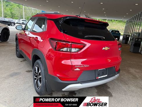New 2026 Chevrolet TrailBlazer LT FWD image 3