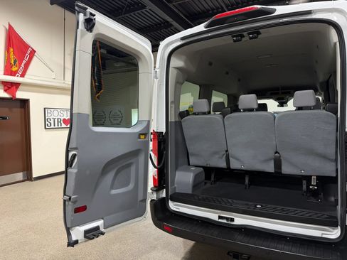 Used 2019 Ford Transit 150 XLT RWD image 25