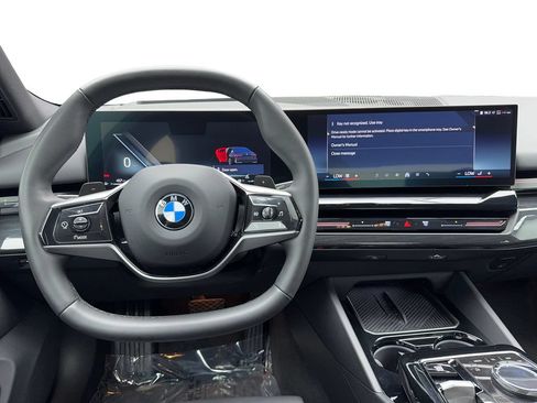 Used 2024 BMW 530i w/ Premium Package RWD image 18