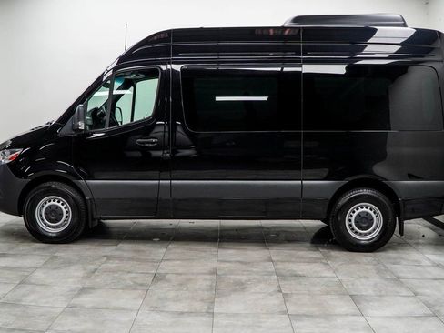 Used 2024 Mercedes-Benz Sprinter 2500 image 8