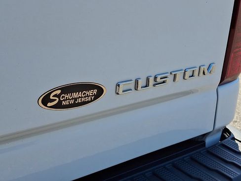Certified 2022 Chevrolet Silverado 2500 Custom w/ Custom Convenience Package AWD/4WD image 30