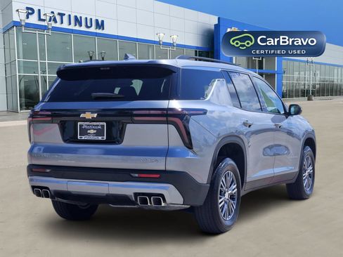 Certified 2026 Chevrolet Traverse LT w/ Driver Confidence Package FWD image 5
