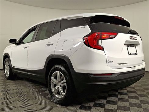 Used 2021 GMC Terrain SLE w/ LPO, Floor Liner Package image 7