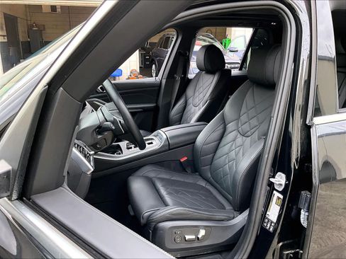 Used 2025 BMW X5 xDrive40i AWD/4WD image 27