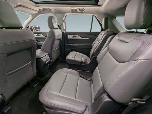 New 2026 Ford Explorer Active w/ Active Comfort Package image 21