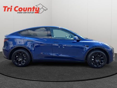 Used 2021 Tesla Model Y Long Range AWD/4WD image 9
