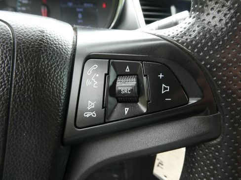 Used 2021 Chevrolet Trax LS w/ Tint and Cruise Package AWD/4WD image 13