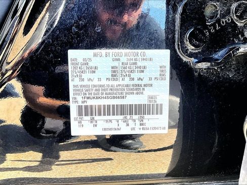 Certified 2025 Ford Explorer ST-Line w/ ST-Line Street Pack image 36