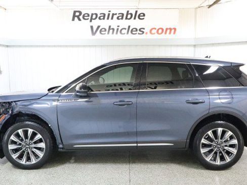 Used 2022 Lincoln Corsair Reserve w/ Equipment Group 201A FWD image 1