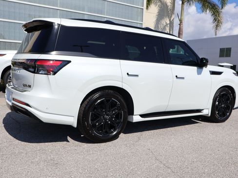 Certified 2026 INFINITI QX80 4WD image 10