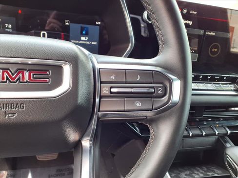 Used 2024 GMC Canyon Elevation image 11