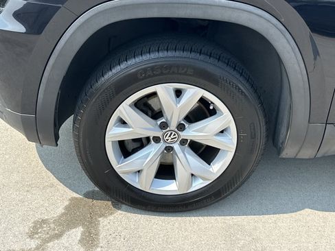 Used 2019 Volkswagen Atlas SE w/ Towing Package FWD image 12