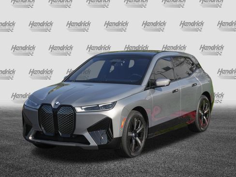 Used 2024 BMW iX xDrive50 w/ Sport Package AWD/4WD image 5