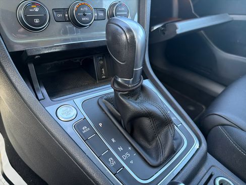 Used 2017 Volkswagen Golf Alltrack SEL image 25