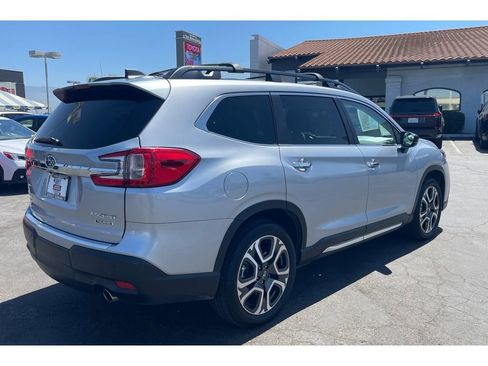 Certified 2025 Subaru Ascent Touring w/ Popular Package #2 AWD/4WD image 5