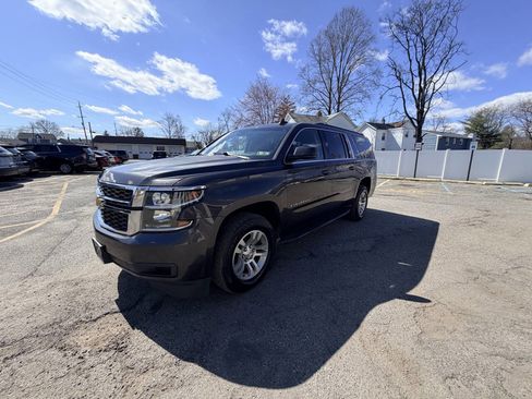 Used 2015 Chevrolet Suburban LT image 41