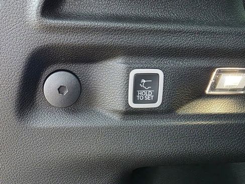 New 2025 Jeep Grand Cherokee L Limited w/ Black Appearance Package image 19