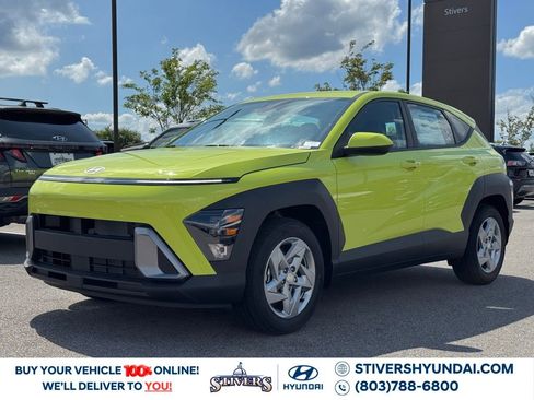 Certified 2025 Hyundai Kona SE image 8