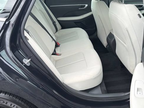 Used 2025 Hyundai Sonata SEL FWD image 15