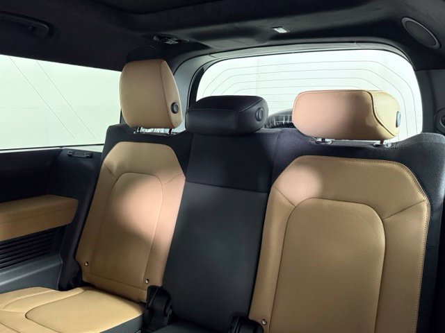 New 2026 Land Rover Defender 130 V8 AWD/4WD image 28