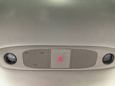 Used 2021 Tesla Model 3 Standard Range Plus image 29