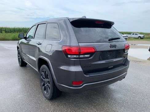 Used 2020 Jeep Grand Cherokee Altitude AWD/4WD image 5