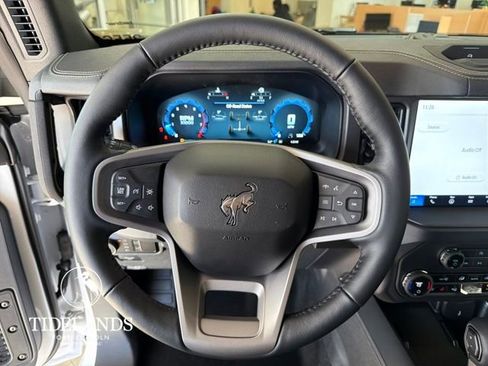 New 2025 Ford Bronco Badlands AWD/4WD image 17