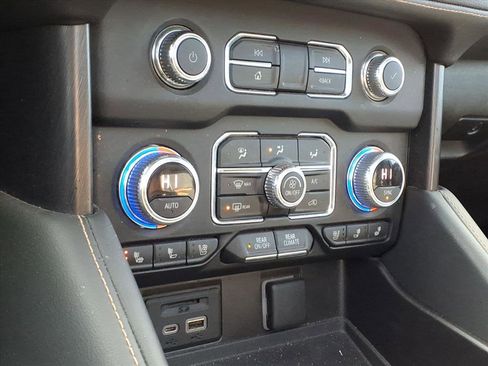 Used 2021 GMC Yukon AT4 image 14