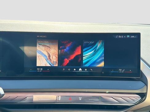 Used 2025 BMW X3 xDrive30i w/ Premium Package image 32