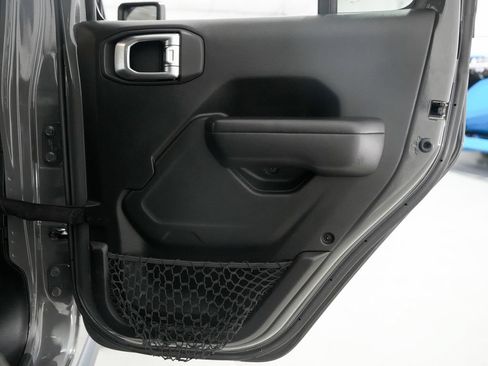 Used 2020 Jeep Wrangler Unlimited Rubicon AWD/4WD image 30