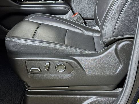 Certified 2025 GMC Yukon Denali AWD/4WD image 18