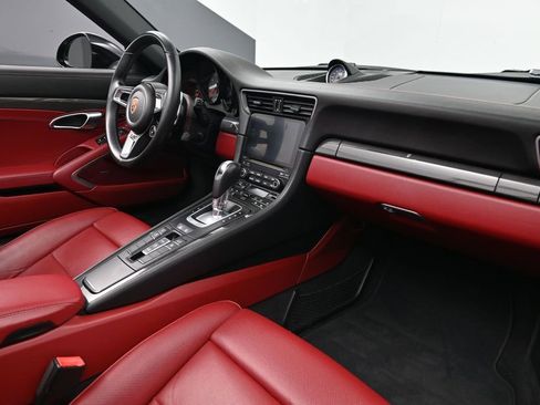Certified 2019 Porsche 911 Carrera S RWD image 12