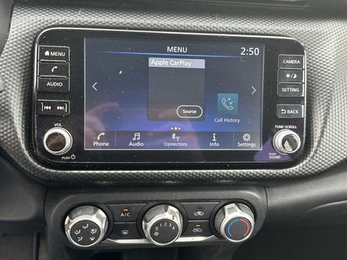 Used 2023 Nissan Kicks SV image 17